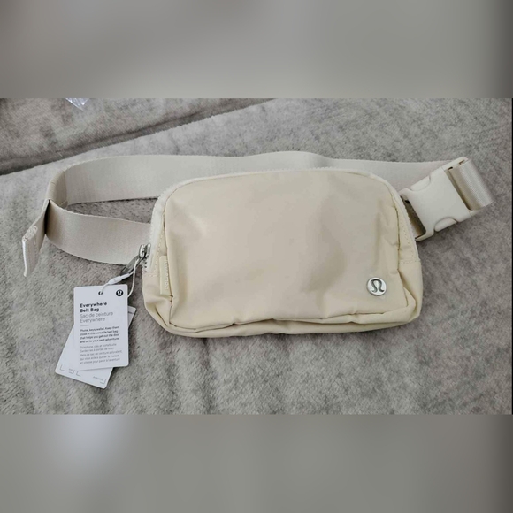 lululemon athletica Handbags - Lululemon Athletica Everywhere Belt cream